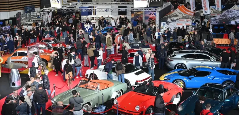 Allées du salon Epoqu’Auto 2025 à Eurexpo Lyon (photo : Sébastien Sollier / Epoqu’Auto)